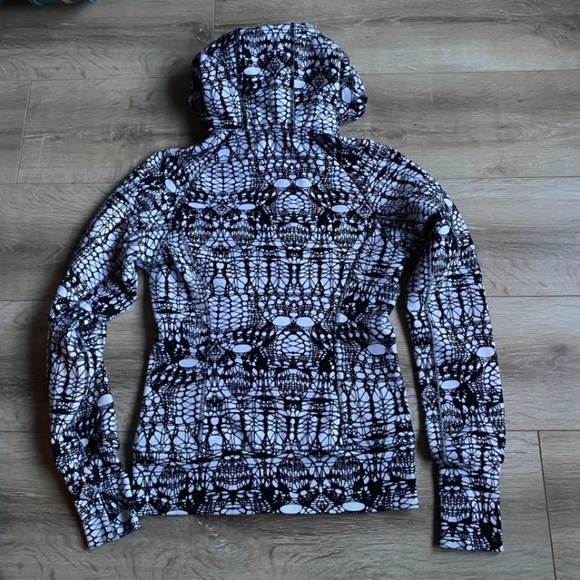 Lululemon Scuba hoodie zipup Nesting Black Bird / Ghost size 4 - Picture 8 of 11